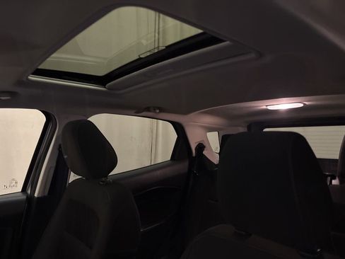 Used 2021 Ford EcoSport SE w/ SE Convenience Package image 21