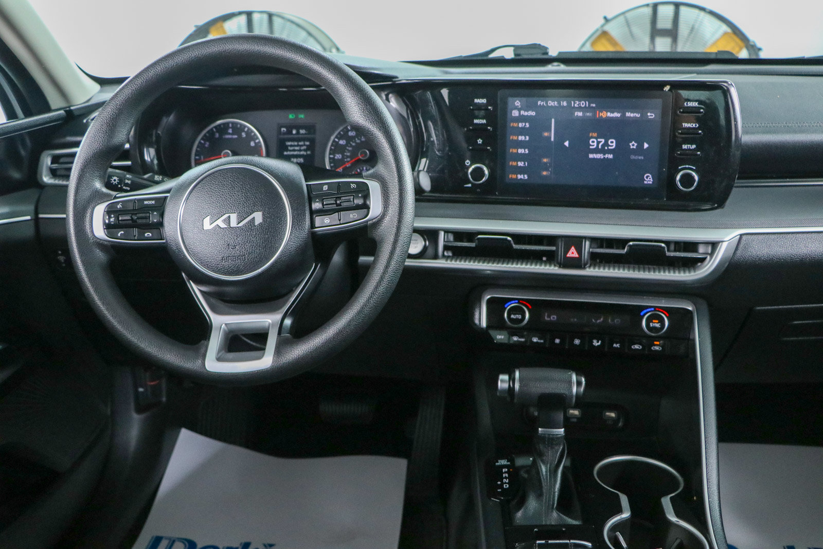 Used 2023 Kia K5 LXS FWD image 17