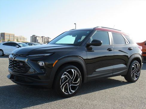 Used 2024 Chevrolet TrailBlazer RS w/ Convenience Package image 3