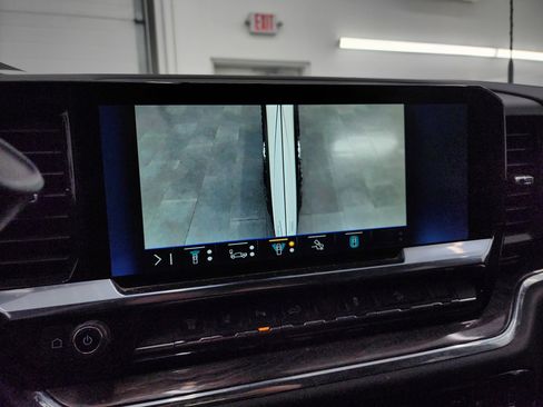 Used 2024 Chevrolet Silverado 2500 LTZ w/ LTZ Plus Package image 21