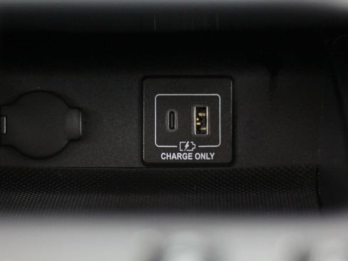 Used 2020 Nissan Pathfinder SL AWD/4WD image 28