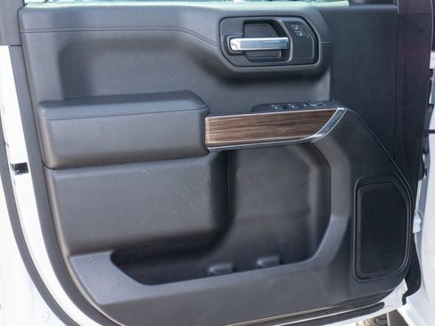 Used 2021 Chevrolet Silverado 1500 LT RWD image 10