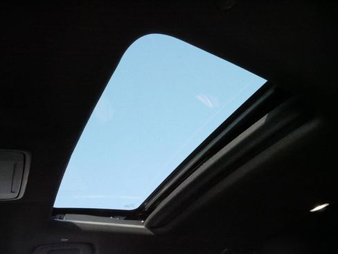 Used 2025 Honda CR-V Sport image 32