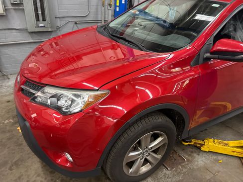Used 2015 Toyota RAV4 XLE AWD/4WD image 4
