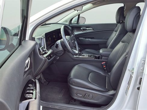 Used 2023 Kia Sportage EX image 13