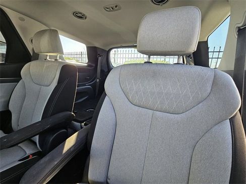 Used 2021 Hyundai Palisade SEL w/ Convenience Package image 6