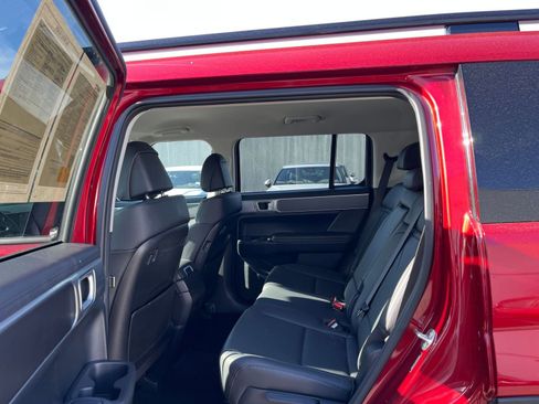 Used 2025 Hyundai Santa Fe SEL image 25