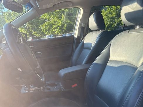 Used 2018 Subaru Outback 3.6R Limited AWD/4WD image 6