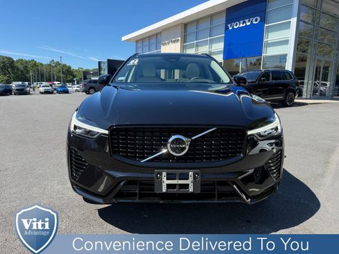 Certified 2024 Volvo XC60 T8 Ultimate w/ Protection Package Premier image 3