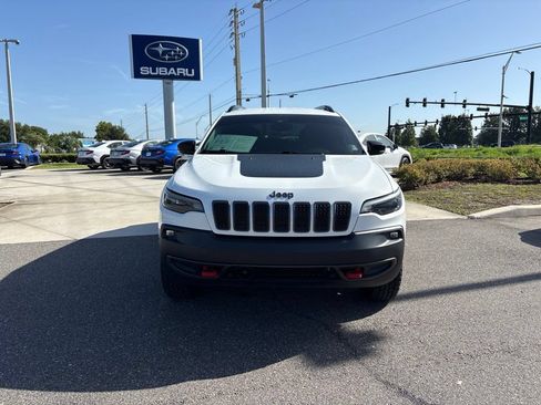 Used 2022 Jeep Cherokee Trailhawk w/ Comfort/Convenience Group AWD/4WD image 2