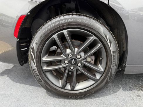 Used 2019 Dodge Charger SXT w/ Blacktop Package AWD/4WD image 9