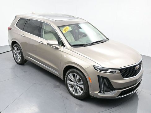 Used 2022 Cadillac XT6 Premium Luxury image 46