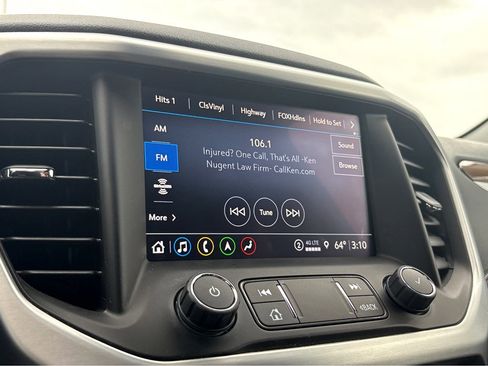 Used 2023 GMC Acadia SLE w/ Driver Convenience Package image 7