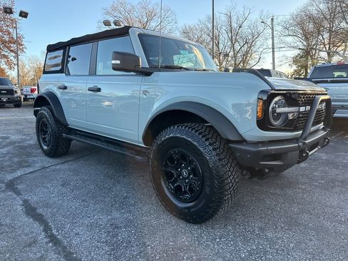 Certified 2022 Ford Bronco Wildtrak image 3