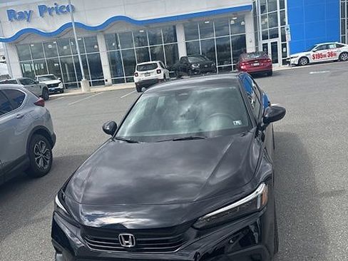 Used 2023 Honda Civic Sport image 2