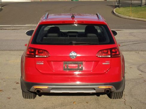 Used 2017 Volkswagen Golf Alltrack SEL image 14