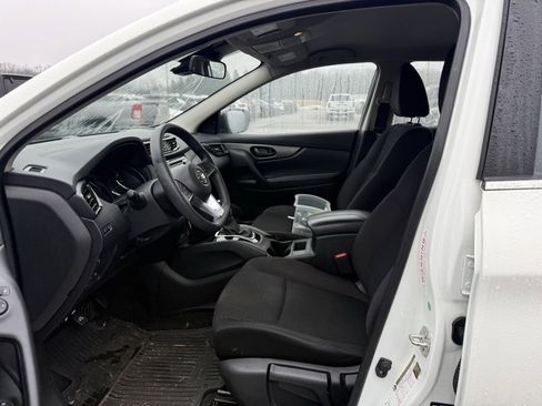 Used 2021 Nissan Rogue Sport S image 10