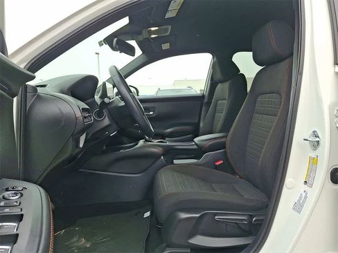 Certified 2025 Honda HR-V Sport image 11