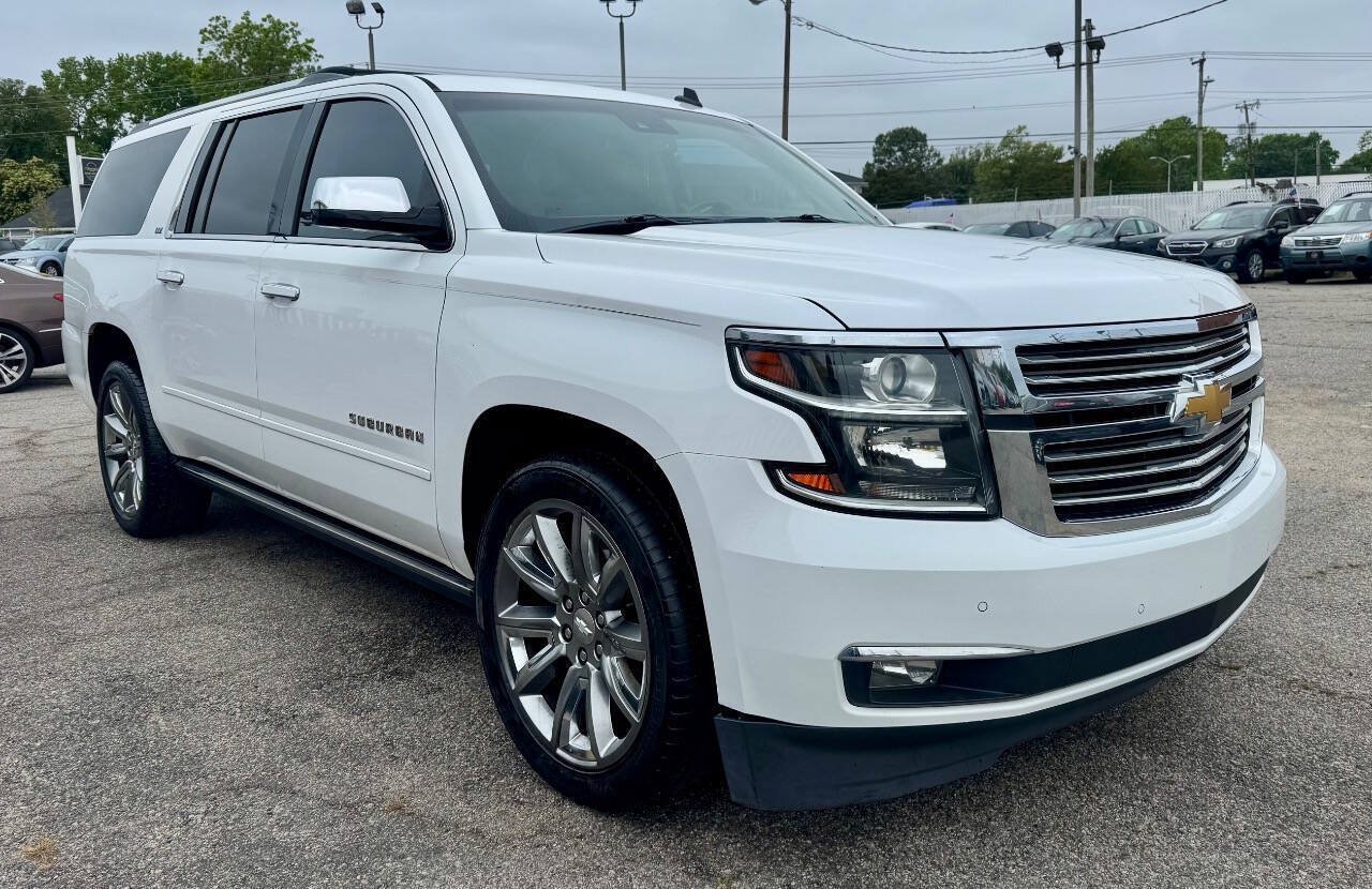 Used 2015 Chevrolet Suburban LTZ RWD image 7