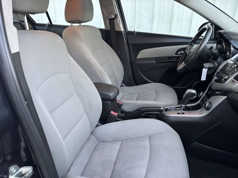 Used 2014 Chevrolet Cruze LT w/ All-Star Edition FWD image 15