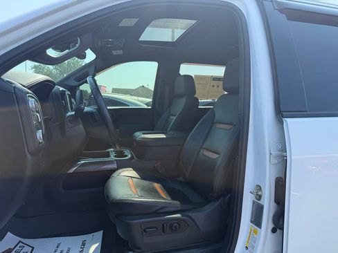 Used 2020 GMC Sierra 2500 AT4 w/ AT4 Premium Package AWD/4WD image 18