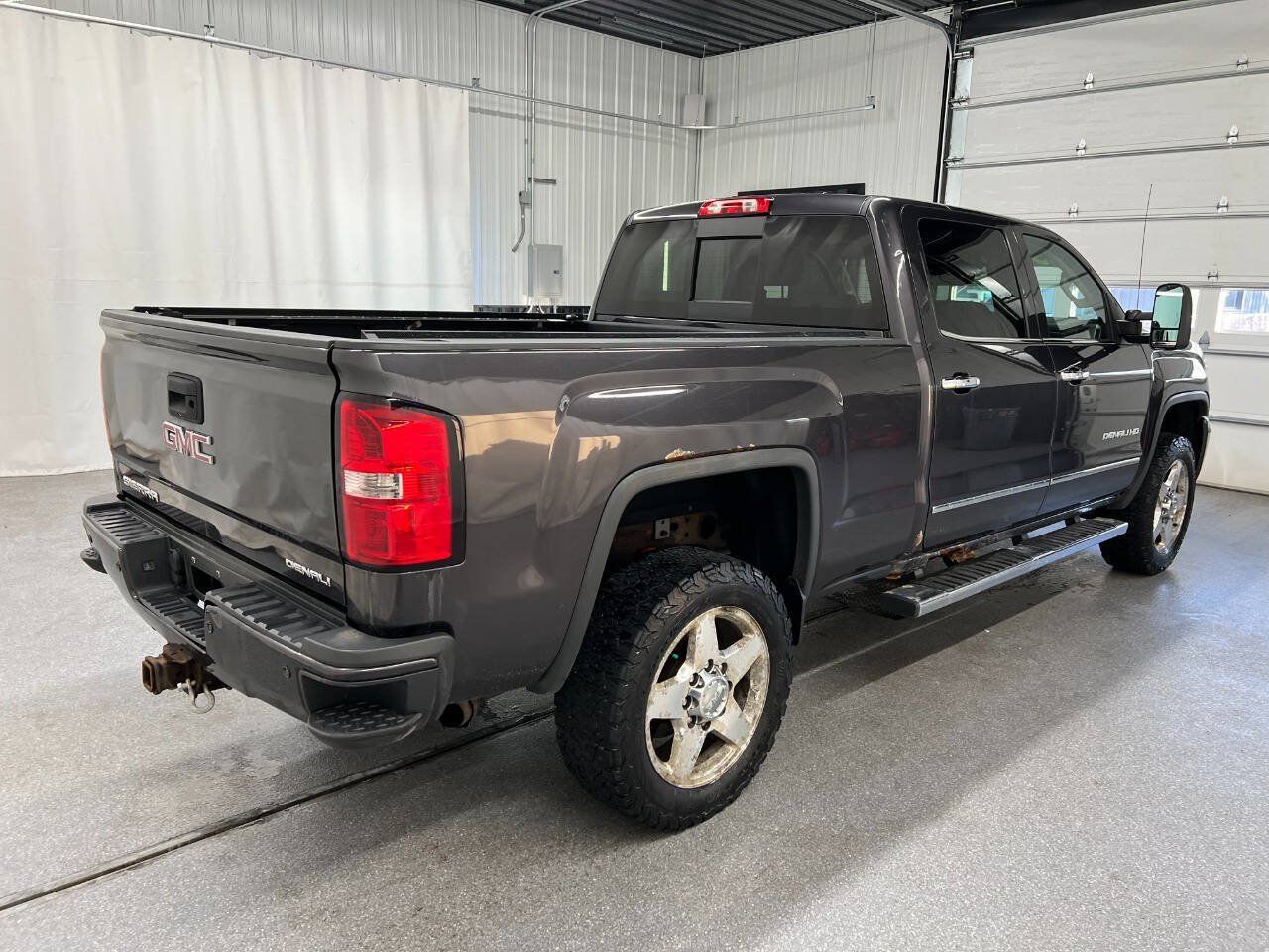 Used 2015 GMC Sierra 2500 Denali w/ Duramax Plus Package AWD/4WD image 4