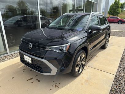 New 2025 Volkswagen Taos SE