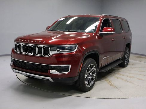 Used 2022 Jeep Wagoneer Series III w/ Flexible Seating Group AWD/4WD image 7