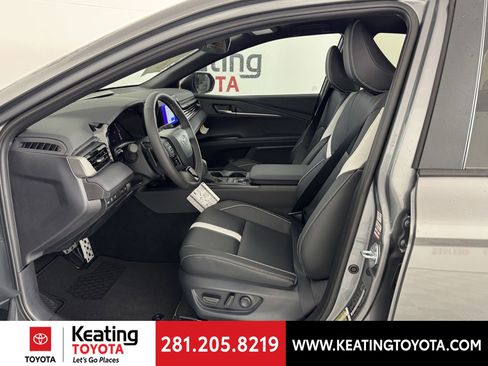 New 2026 Toyota Camry SE image 5