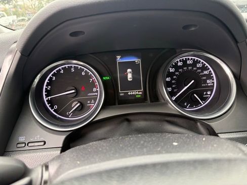 Used 2019 Toyota Camry SE image 13