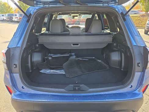 Used 2025 Subaru Forester Premium image 23