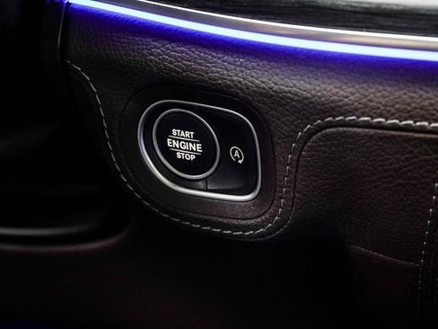 Used 2022 Mercedes-Benz GLS 580 4MATIC image 26