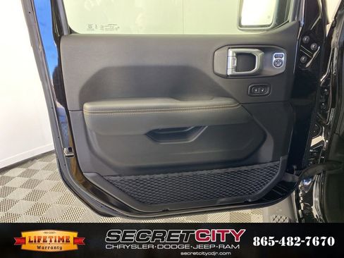 New 2026 Jeep Gladiator Sport image 12