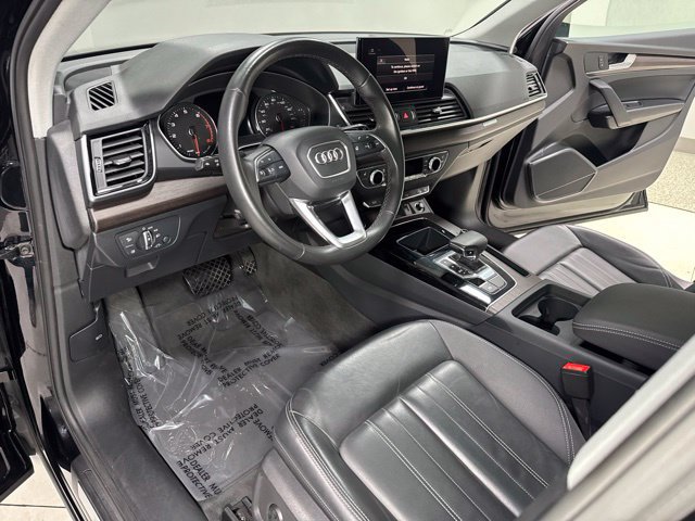 Used 2023 Audi Q5 2.0T Premium w/ Convenience Package AWD/4WD image 13