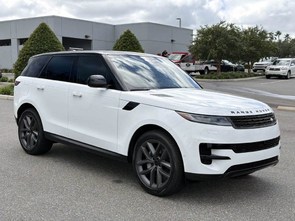 New 2027 Land Rover Range Rover Sport SE AWD/4WD image 7