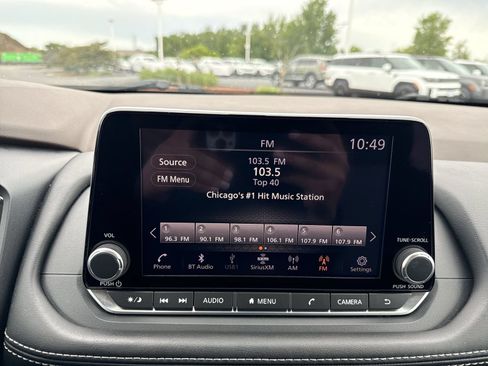 Used 2023 Nissan Rogue SV AWD/4WD image 17