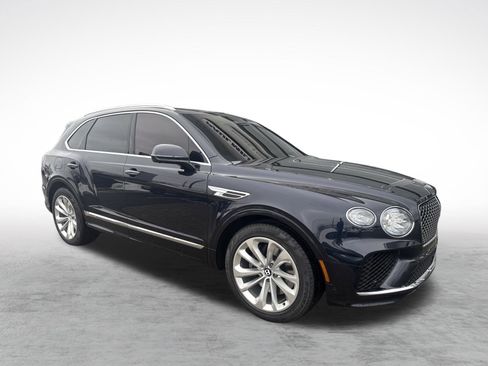 Used 2024 Bentley Bentayga Plug-In Hybrid image 8