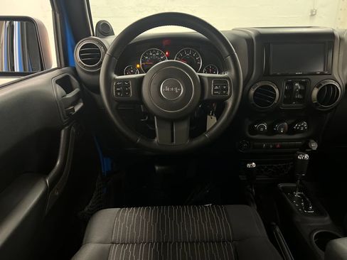 Used 2012 Jeep Wrangler Unlimited Sport AWD/4WD image 15