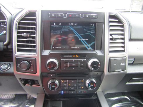Used 2018 Ford F350 Platinum w/ Platinum Ultimate Package AWD/4WD image 19