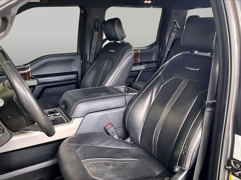 Used 2015 Ford F150 Platinum w/ Equipment Group 701A Luxury AWD/4WD image 7
