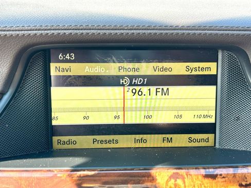 Used 2012 Mercedes-Benz CLS 550 image 28