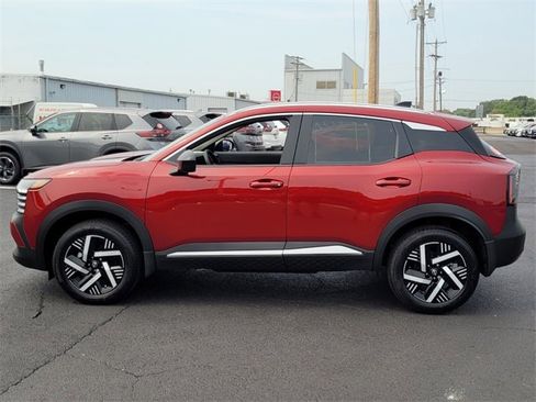 New 2026 Nissan Kicks SV image 4