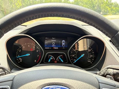 Used 2017 Ford Escape Titanium FWD image 18
