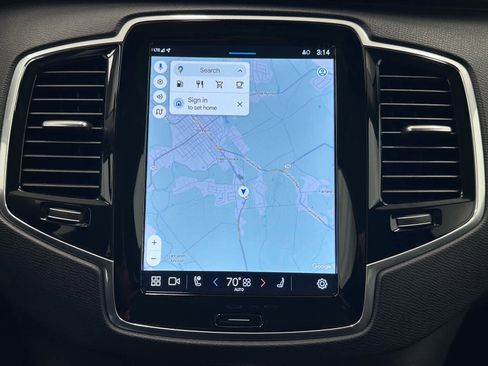 Used 2024 Volvo XC90 B5 Plus image 34