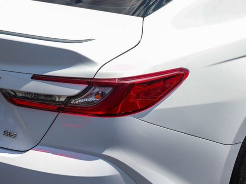 Certified 2025 Toyota Camry SE w/ Convenience Package FWD image 8
