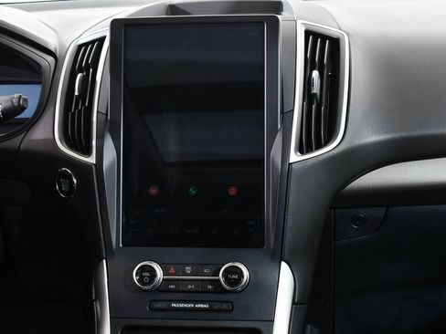 Used 2023 Ford Edge SEL w/ Convenience Package image 9