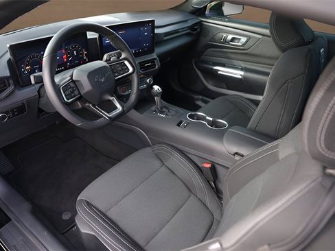 Used 2025 Ford Mustang GT image 10