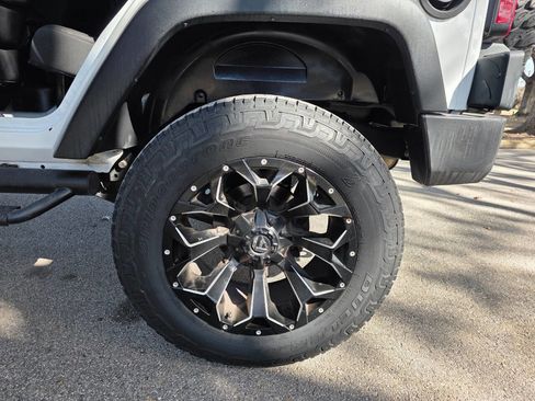 Used 2017 Jeep Wrangler Unlimited Sport w/ Quick Order Package 24S image 16