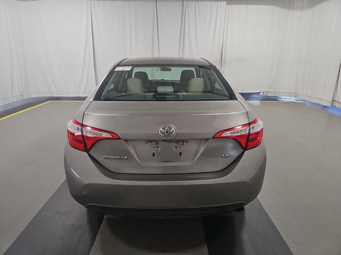 Used 2016 Toyota Corolla LE FWD image 5