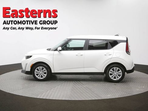 Used 2025 Kia Soul LX FWD image 60